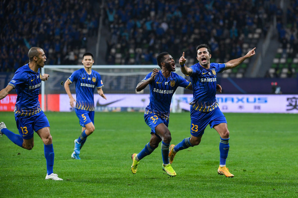 苏宁主场大胜恒大,全面脱离保级区 苏宁主场大胜恒大,全面脱离保级区