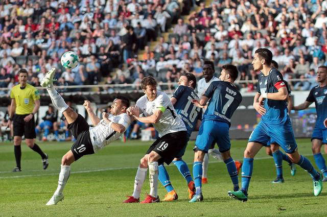 圣埃蒂安俱乐部迎来全队爆发,击败对手 圣埃蒂安俱乐部迎来全队爆发,击败对手