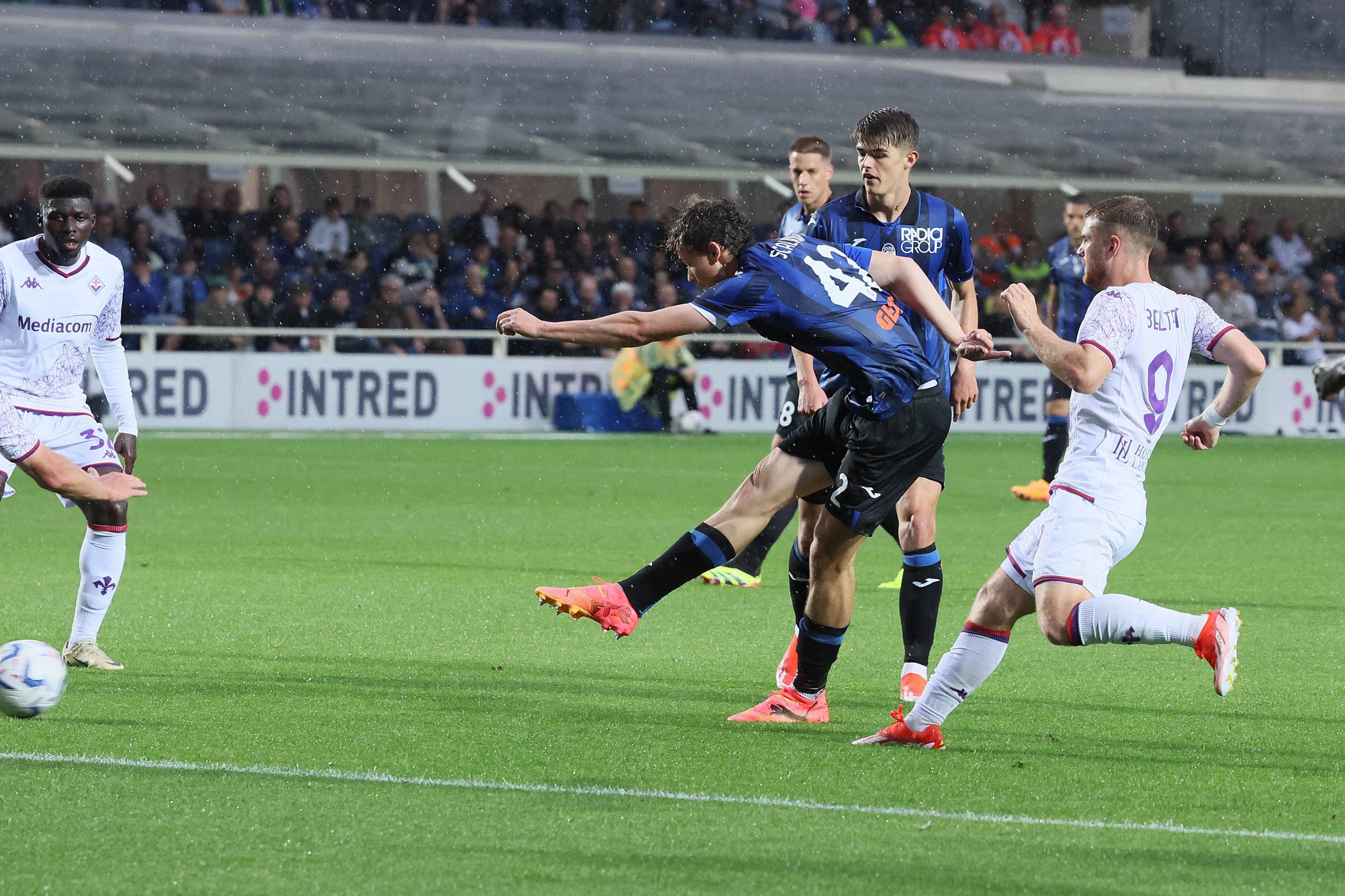 爱体育官网-佛罗伦萨主场击败卡利亚里,轻松取胜