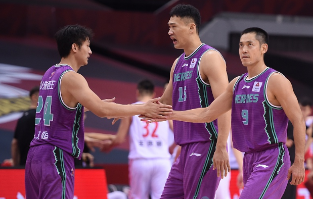 东南球队势不可挡,豪取小组第一 东南球队势不可挡,豪取小组第一