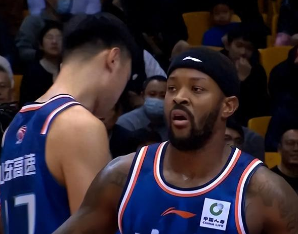 山东男篮遭遇惨败,输给对手无缘胜利 山东男篮遭遇惨败,输给对手无缘胜利