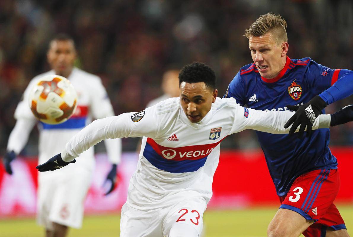 爱体育官网-里昂主场大胜,升至联赛第二名