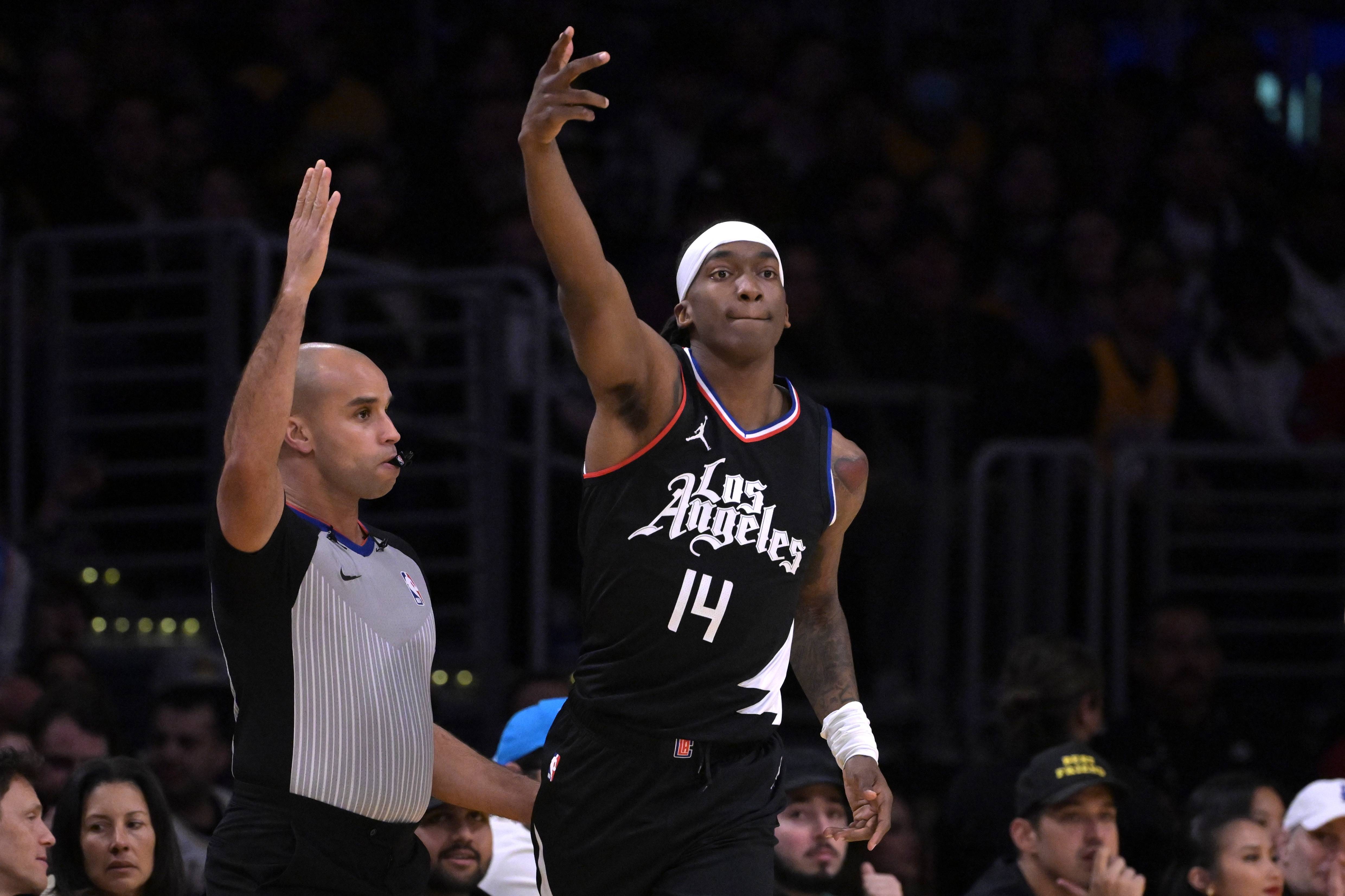 勇士队球星恢复训练:勇士队球星开始恢复正常训练 勇士队球星恢复训练:勇士队球星开始恢复正常训练