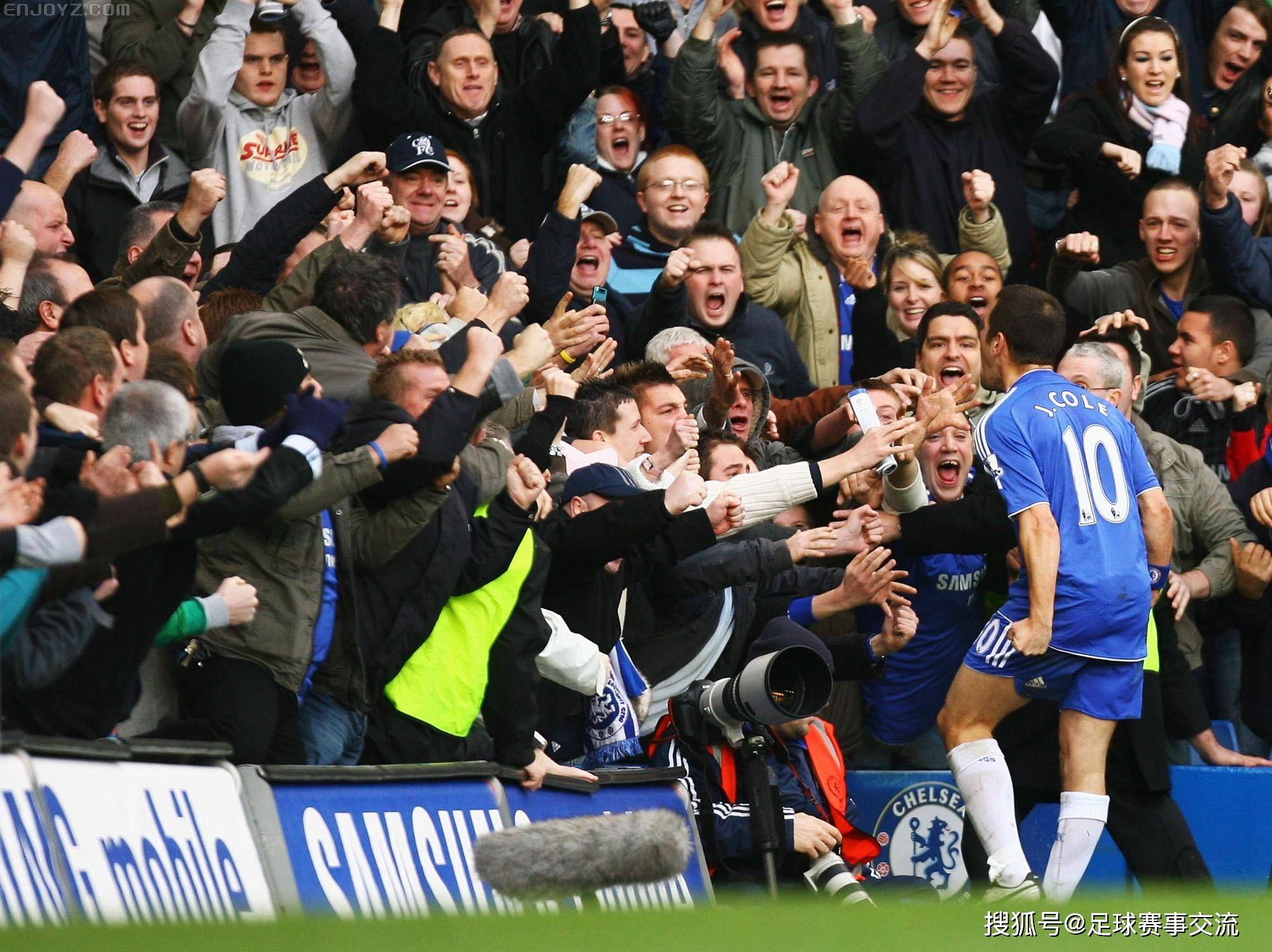 爱体育官方网站-国际足球盛宴:全球球队实力对决