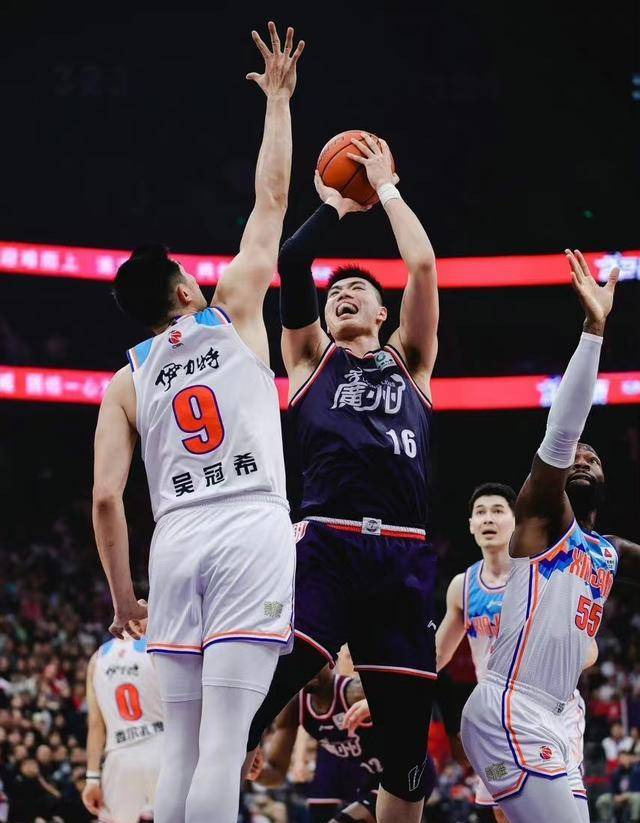 辽宁队惊险取胜,豪取两连胜 辽宁队惊险取胜,豪取两连胜