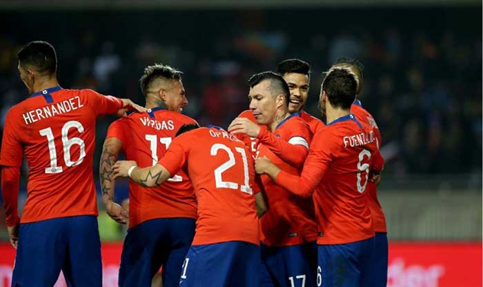 智利队以小组第一先出线智利队明星VS查尔斯球队打进十六强