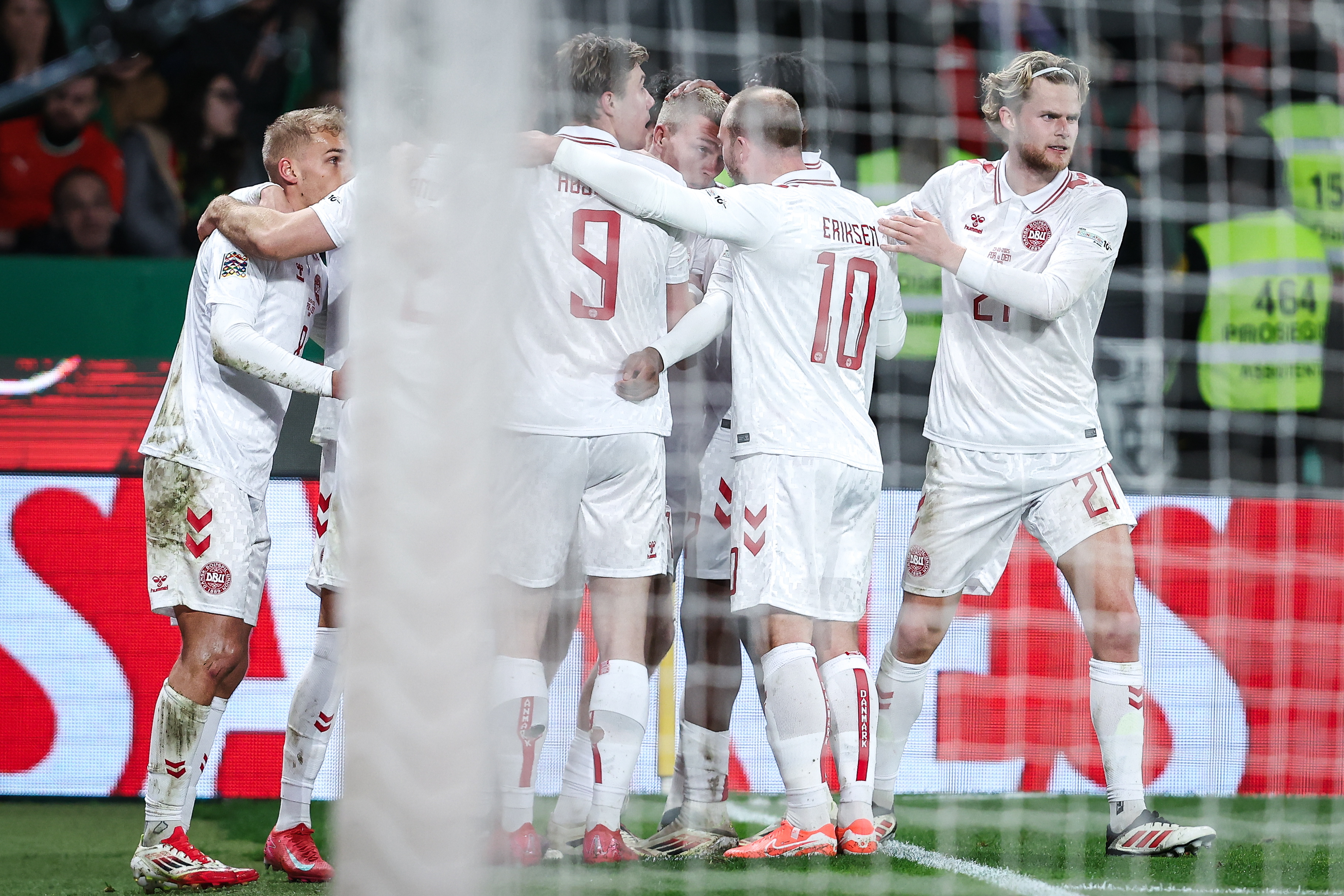 战胜对手,国家队踏上欧洲杯征程 战胜对手,国家队踏上欧洲杯征程