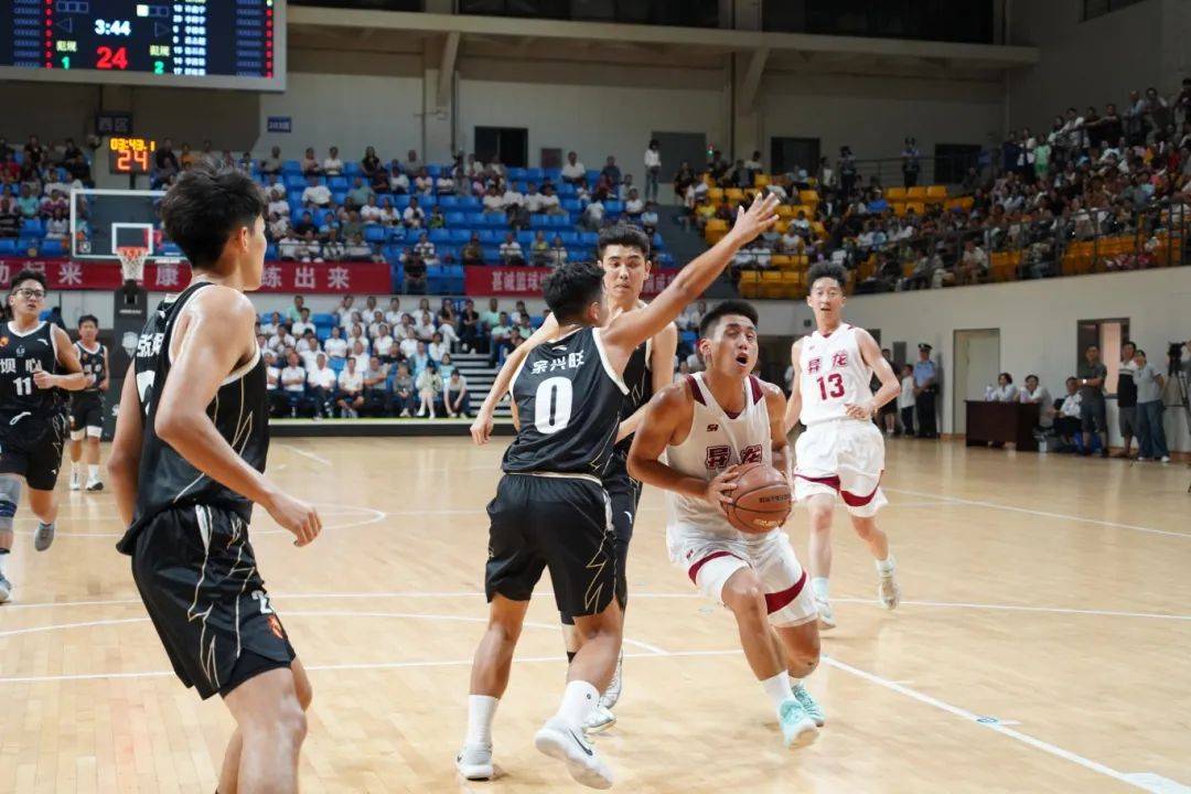 男子篮球联赛赛场上将掀起波澜壮阔 男子篮球联赛赛场上将掀起波澜壮阔