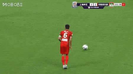 夏莱罗争议判罚引发热议,裁判角色备受质疑 夏莱罗争议判罚引发热议,裁判角色备受质疑