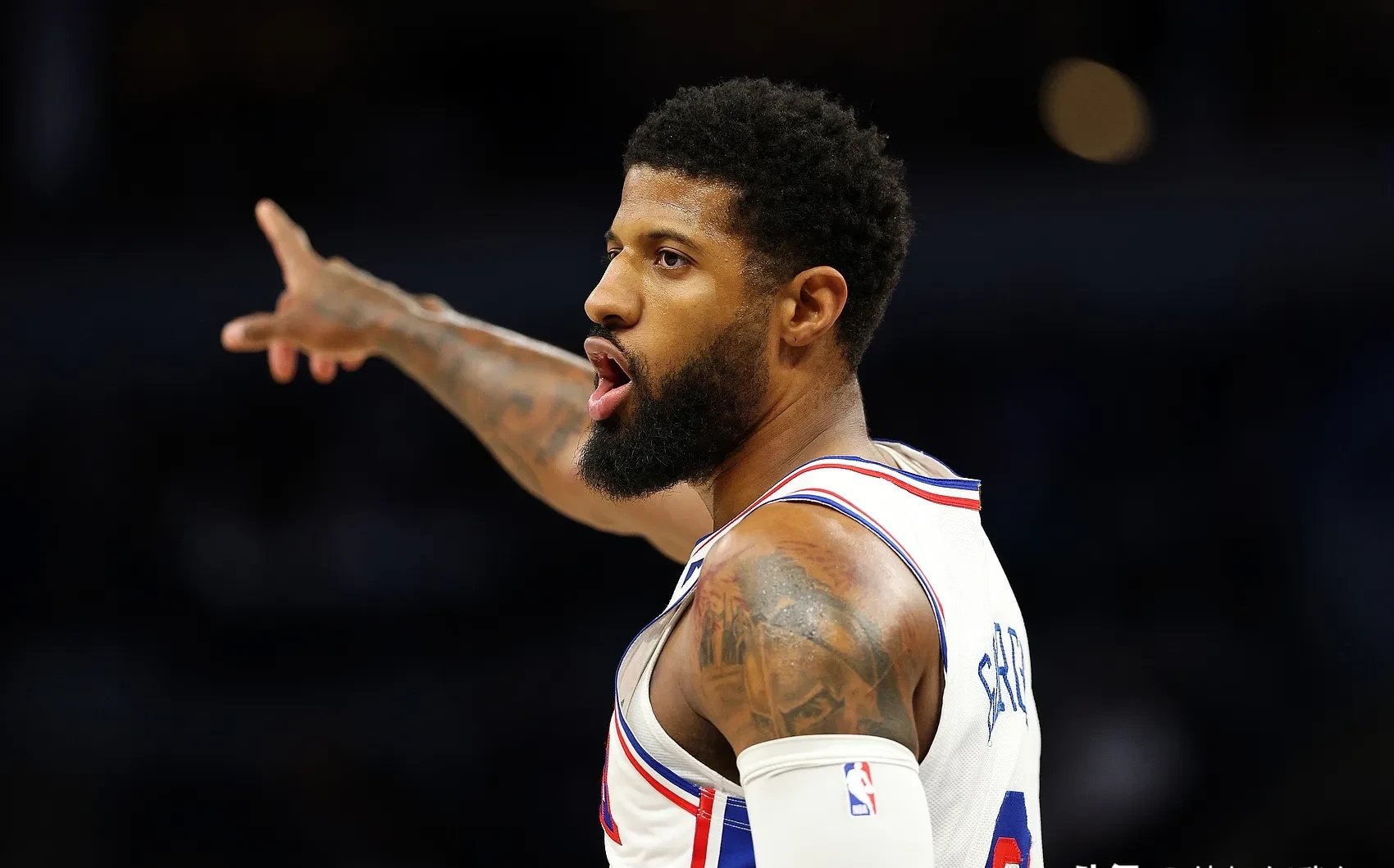 快船主场告捷,保罗-乔治再现MVP级别表现 快船主场告捷,保罗-乔治再现MVP级别表现