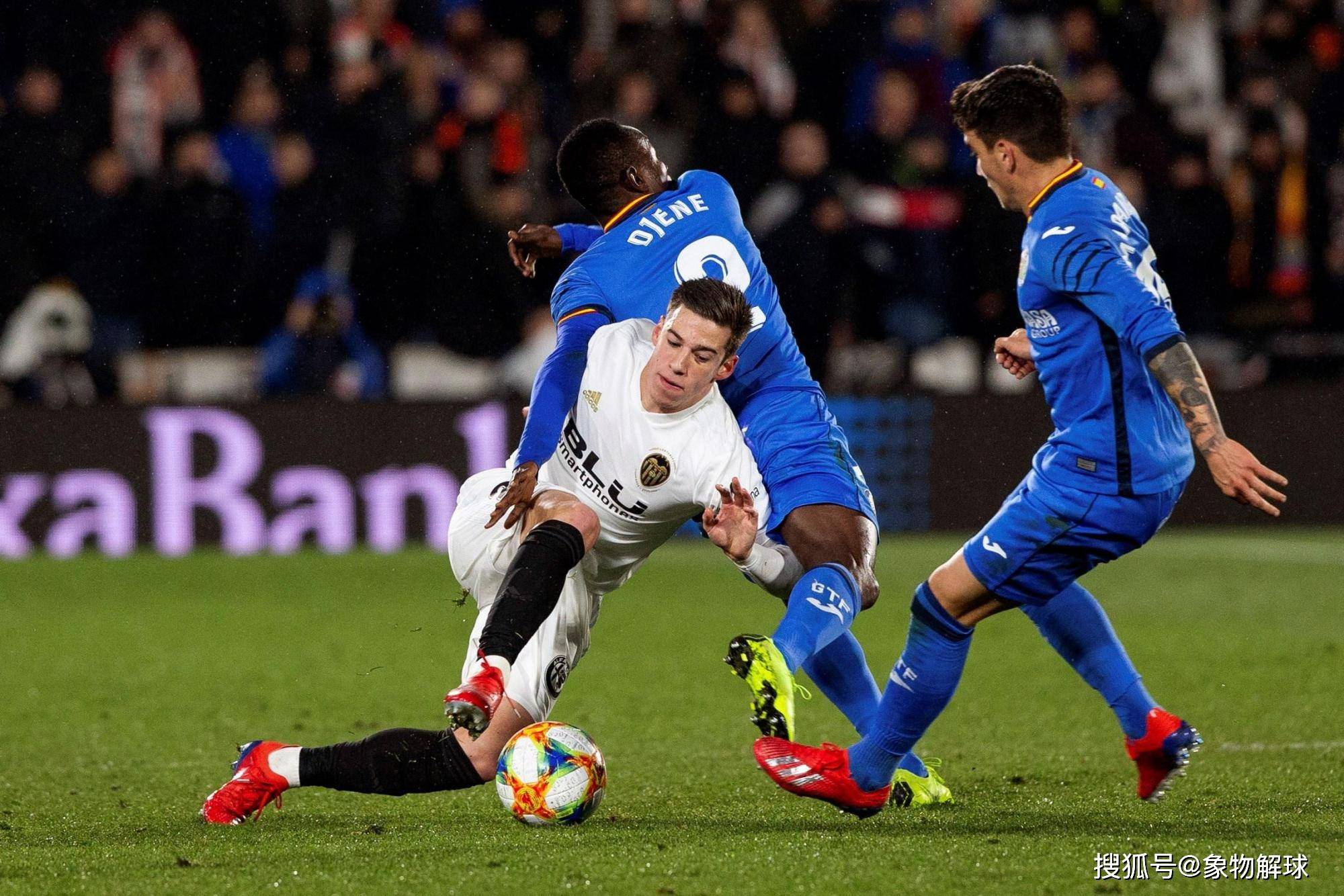 爱体育-巴伦西亚闷平比利亚雷亚尔，队内气氛紧张