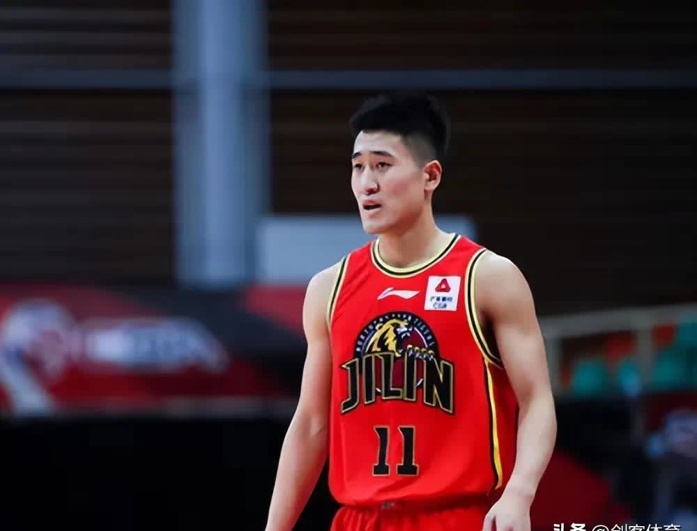 吉林男篮豪取胜利，球队气势如虹