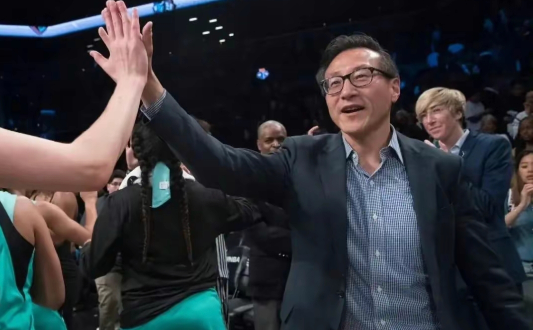 爱体育官方网站-雄鹿主场战胜篮网，紧追东部前列