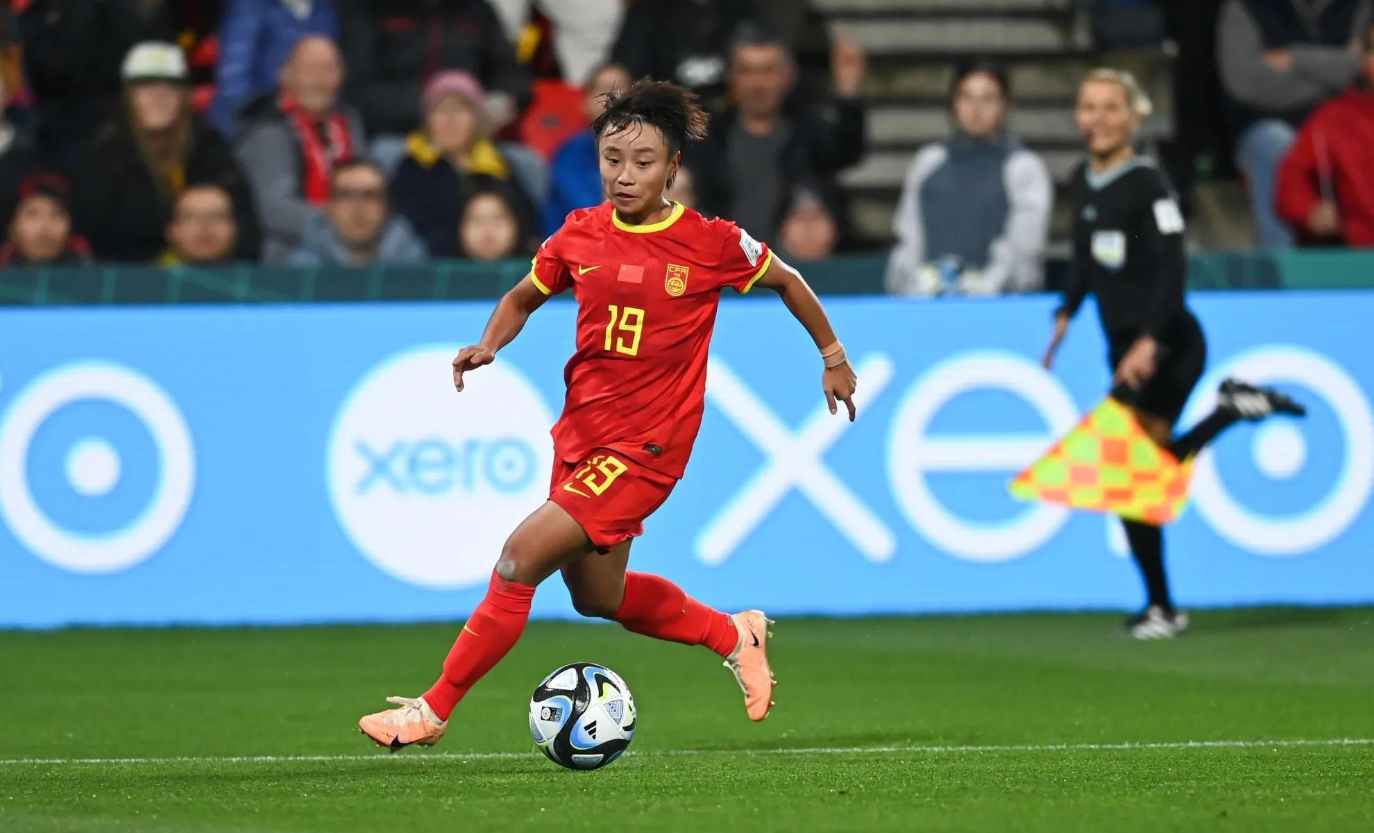 爱体育官网-中国女足重大失误导致失利，球队备战陷入困境