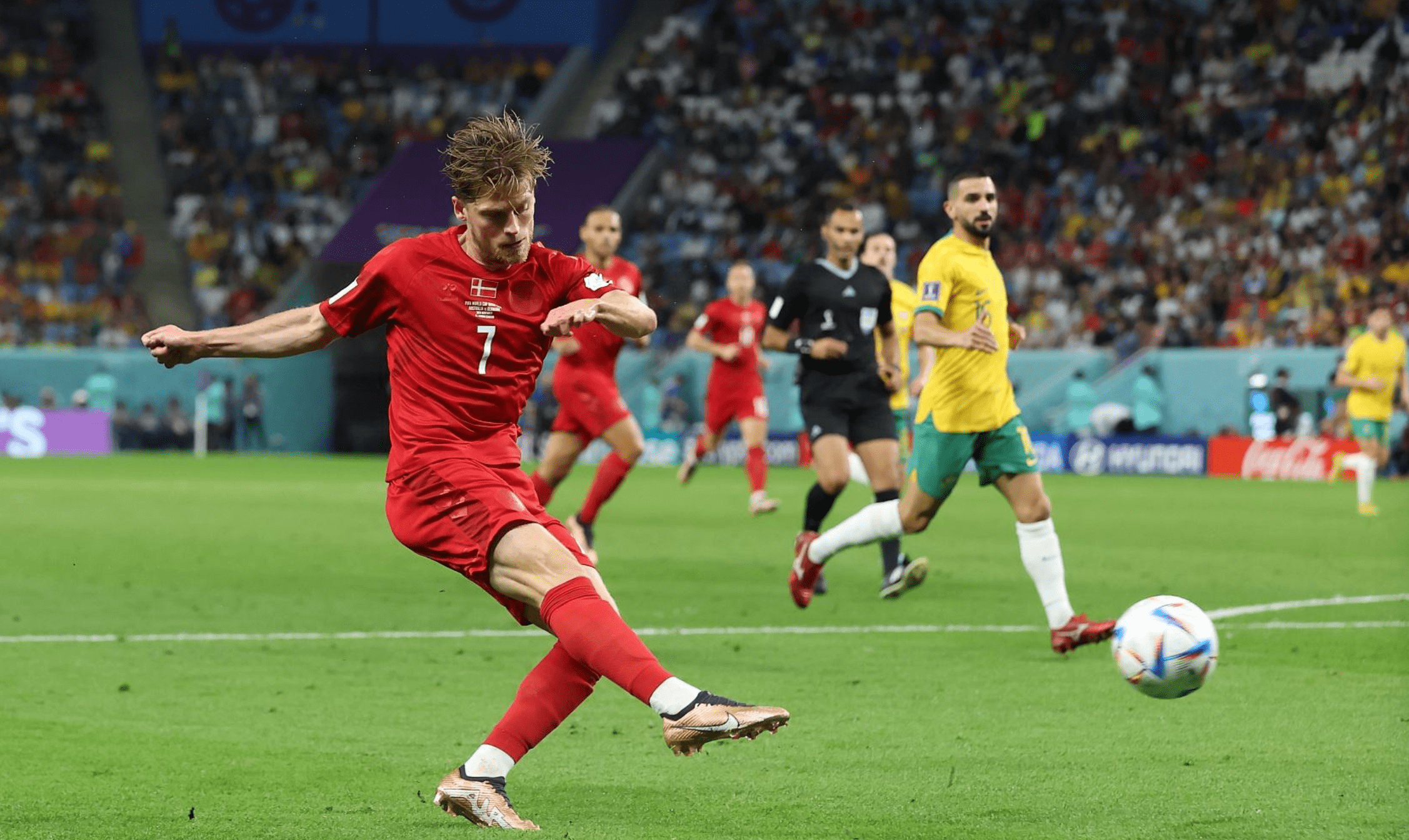 比利时客场憾负丹麦,出线希望渺茫 比利时客场憾负丹麦,出线希望渺茫