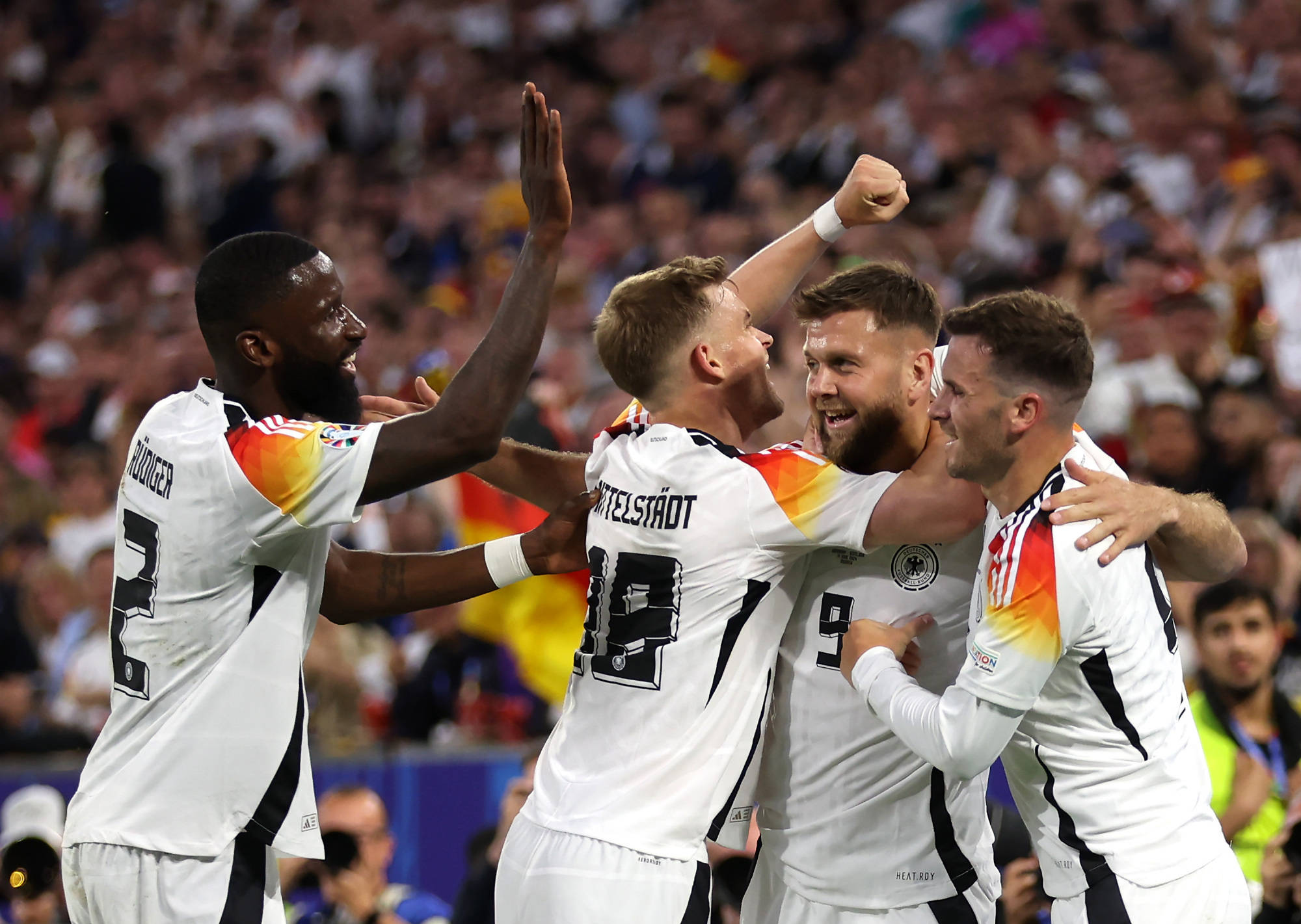 爱体育-意大利国家队在欧洲杯预选赛中取得胜利，势如破竹！