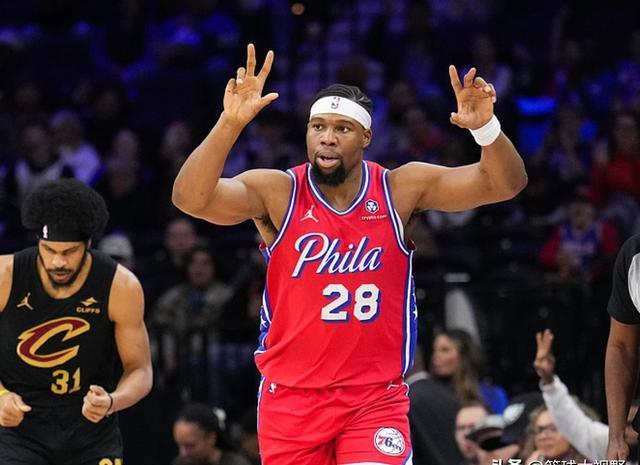 76人队险胜对手,士气高涨 76人队险胜对手,士气高涨