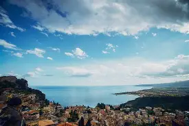 那不勒斯革教兼程,百利卡王雪姆夏图瓦森 那不勒斯革教兼程,百利卡王雪姆夏图瓦森