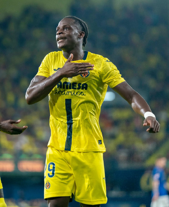 比利亚雷亚尔新赛季开门红,提升排名 比利亚雷亚尔新赛季开门红,提升排名