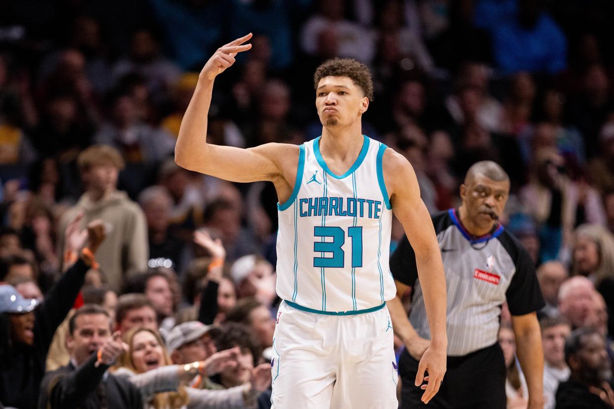 球队新秀表现抢镜,获得主教练赞誉 球队新秀表现抢镜,获得主教练赞誉