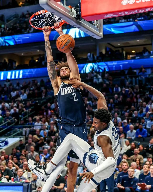 爱体育-独行侠逆转胜狼王队,豪取胜利