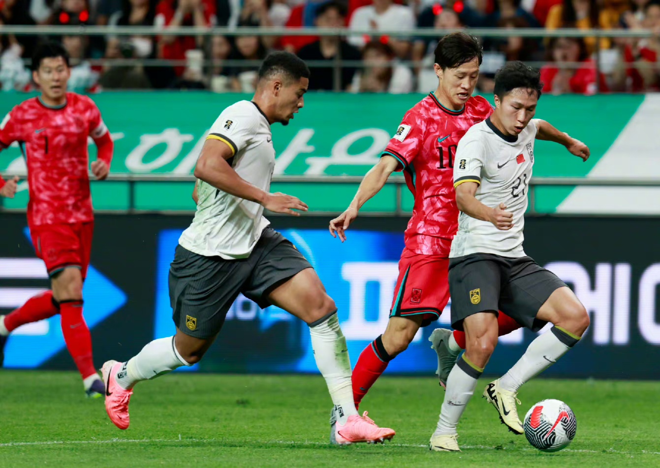 爱体育-亚洲足球强队备战国际洲际比赛,冲刺胜利