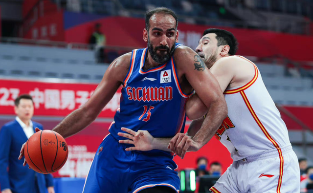 爱体育官方网站-实力强劲进攻疯狂,胜负难料令人期待