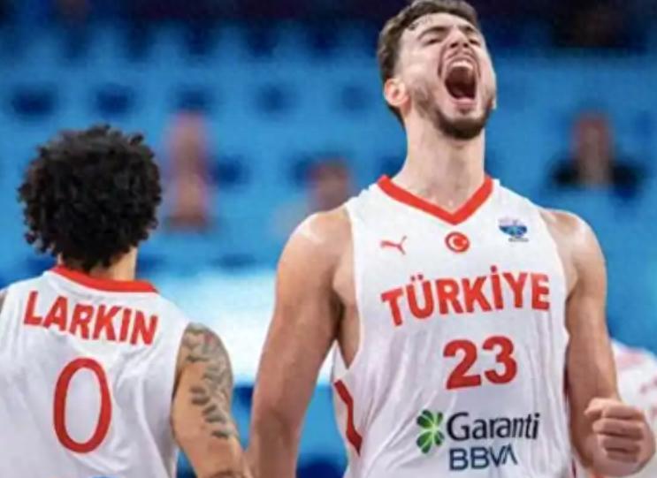 小组赛收官战,欧锦赛次回合疯狂对决 小组赛收官战,欧锦赛次回合疯狂对决