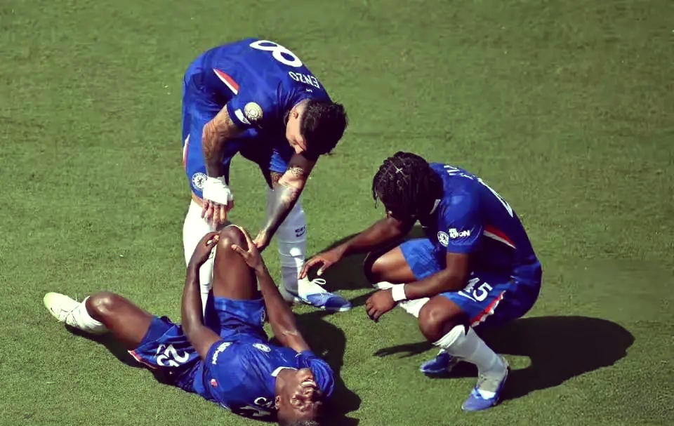 足坛焦点激烈对抗,豪强间的斗志引爆 足坛焦点激烈对抗,豪强间的斗志引爆