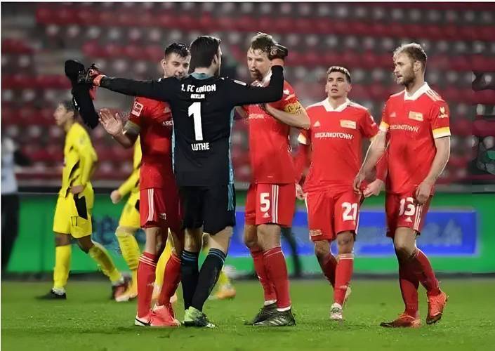 爱体育-斯图加特客场逼平汉堡,助力保级