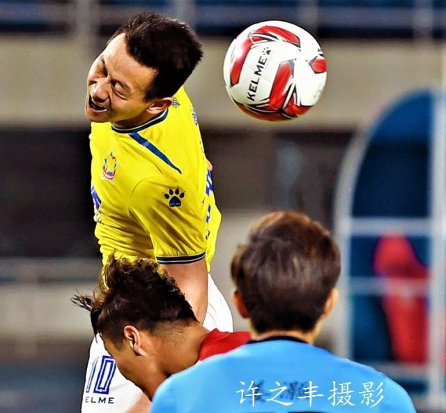 爱体育-大连实德将迎战上海申鑫，士气高昂！