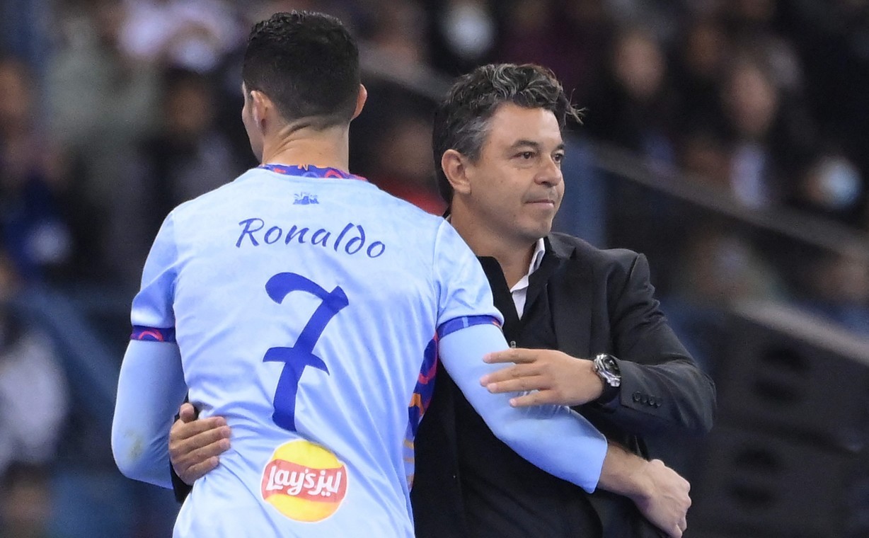 阿根廷球星转会巴黎,重塑法国豪门力量 阿根廷球星转会巴黎,重塑法国豪门力量