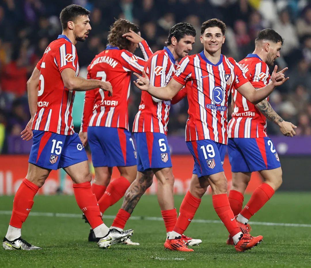 巴拉多利德门将表现抢眼,获赞无数 巴拉多利德门将表现抢眼,获赞无数