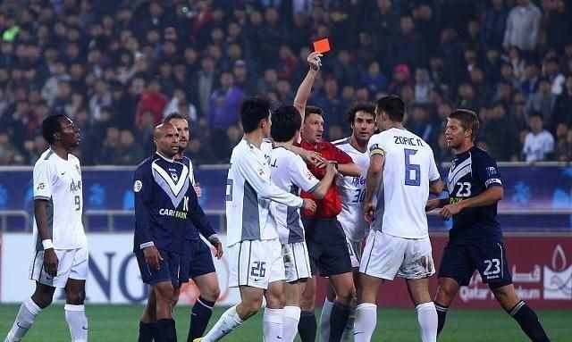 天津泰达在主场不敌山东鲁能，兵败如山倒