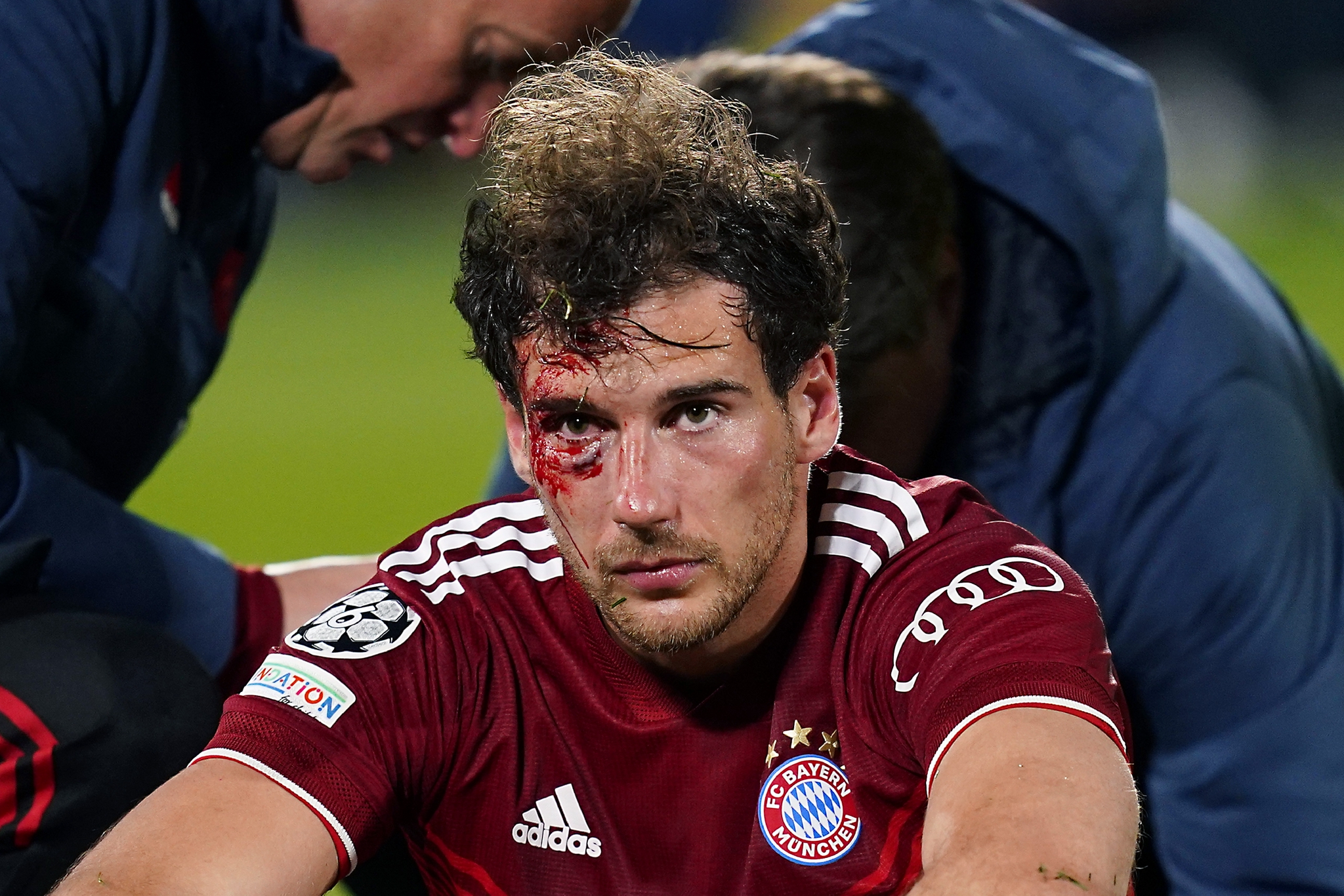 拜仁大胜沃夫斯堡，梅开二度的格雷茨卡又献绝杀