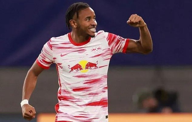 莱比锡红牛客场告捷，稳坐积分榜第二