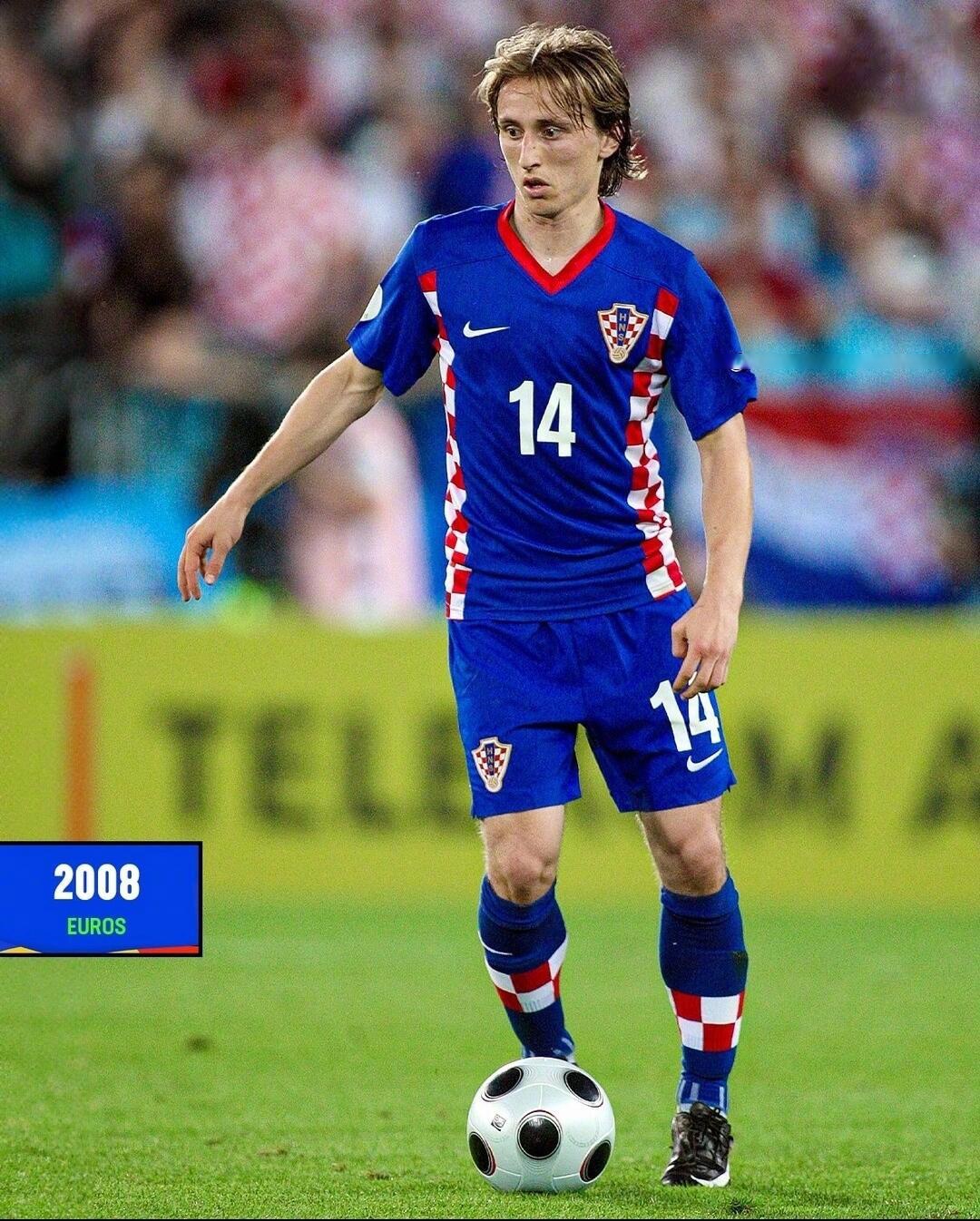 爱体育官方网站-克罗地亚击败瑞典，闪耀欧洲足坛的明星