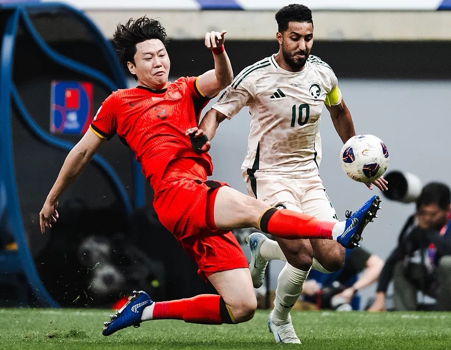 爱体育官方网站-佛罗伦萨拼尽全力,却遗憾失利遭遇困境