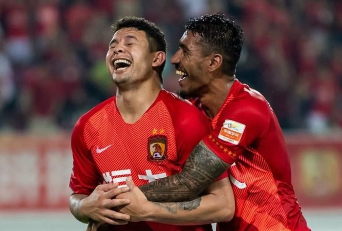 爱体育官方网站-广州队目前领跑积分榜,士气高涨