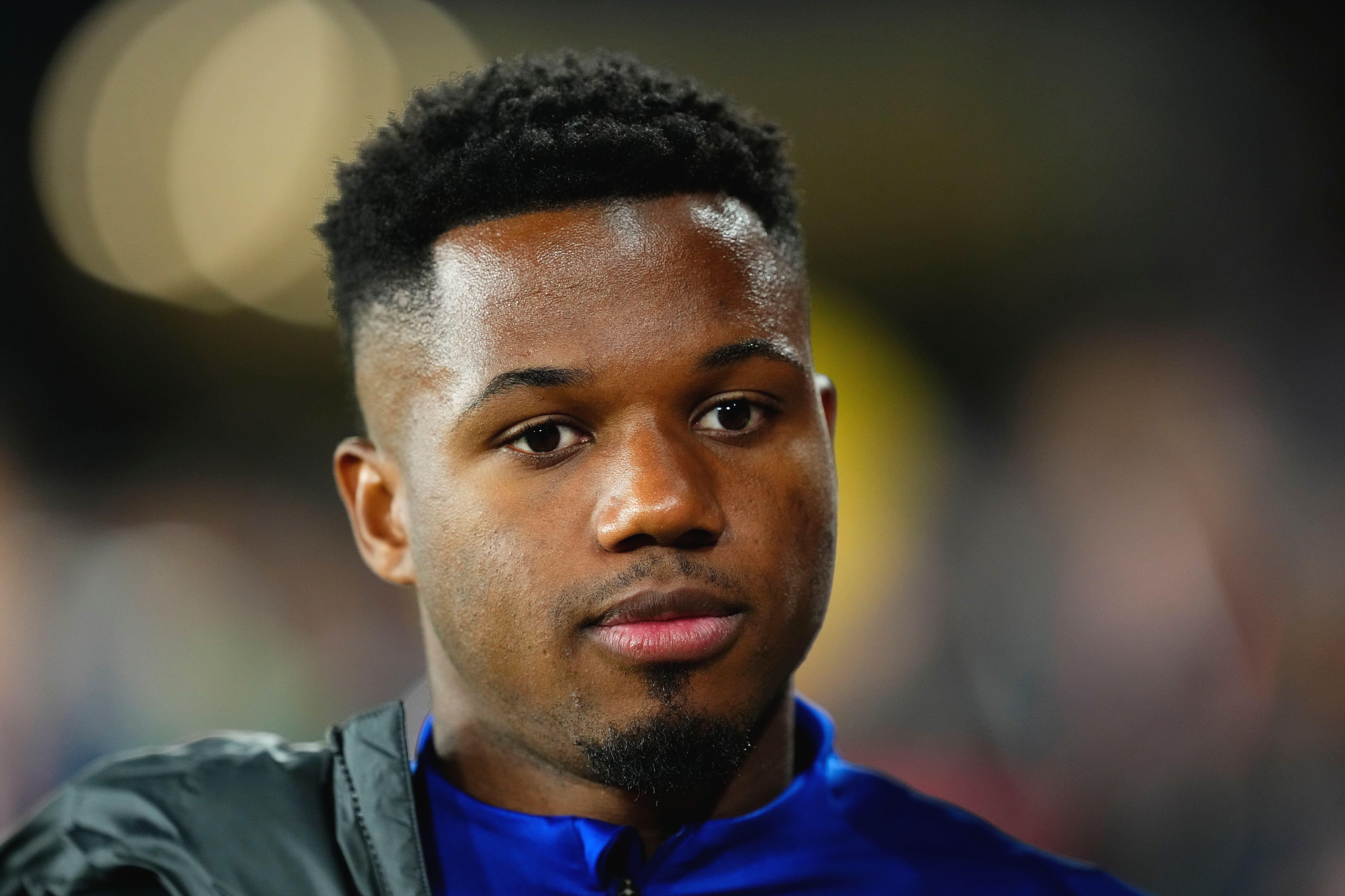 爱体育官方网站-巴塞罗那球员受伤退出下场比赛