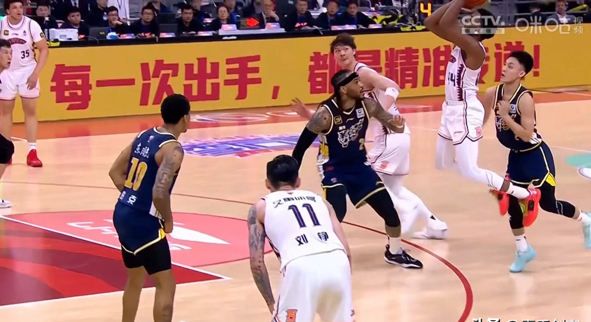 爱体育-过招激烈,球队最终占据上风