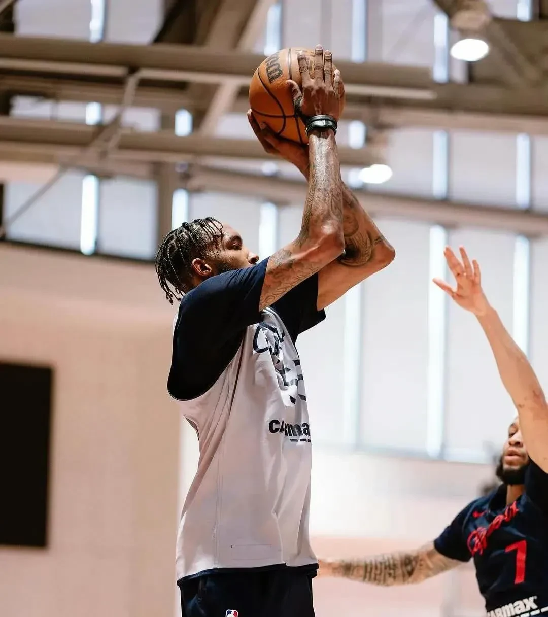 快船球员接受采访:会努力突破低谷期 快船球员接受采访:会努力突破低谷期