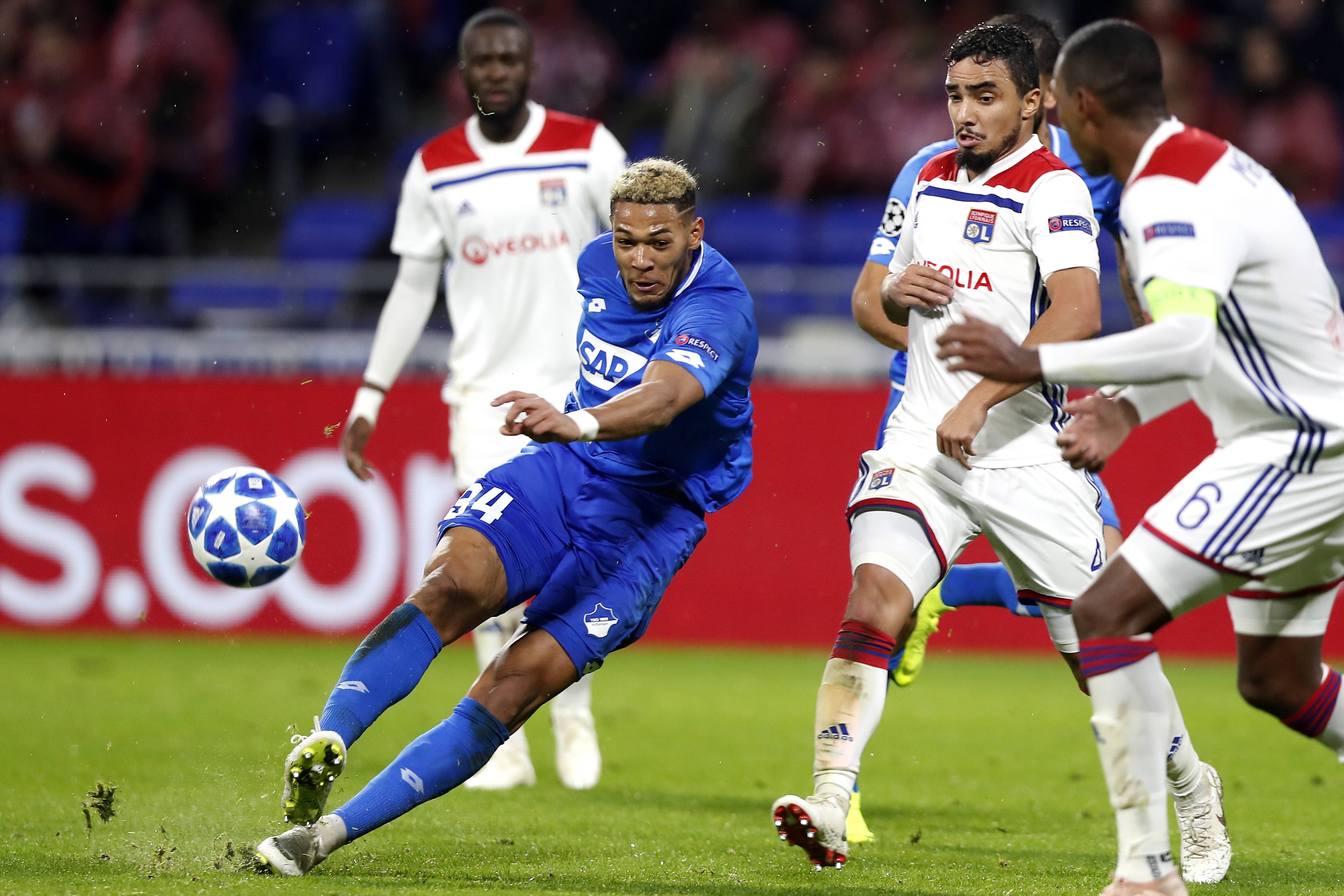 里尔主场迎战昂热,面对强敌备战充分 里尔主场迎战昂热,面对强敌备战充分