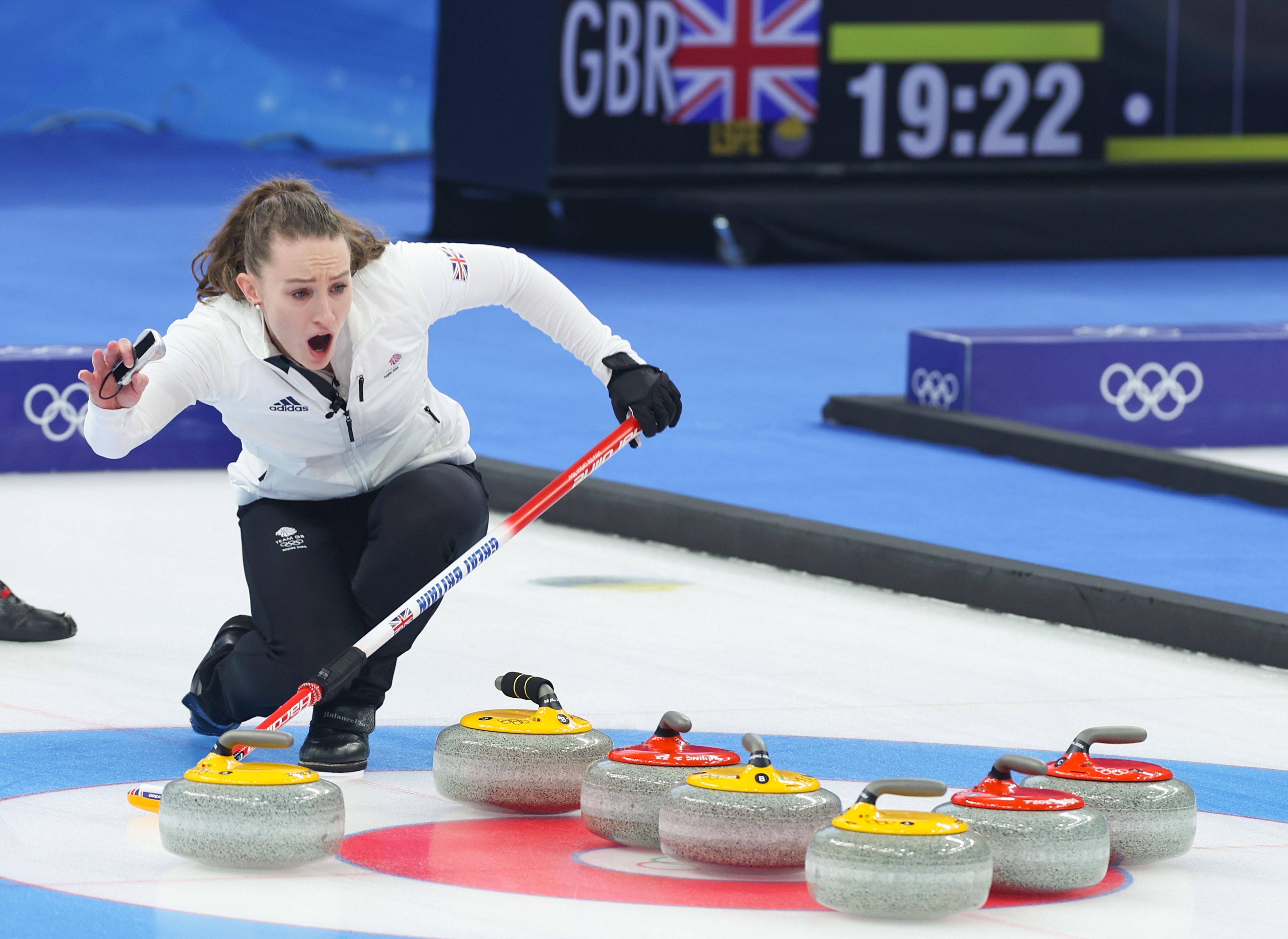 爱体育-拔河项目搏击激烈，英国队获得铜牌