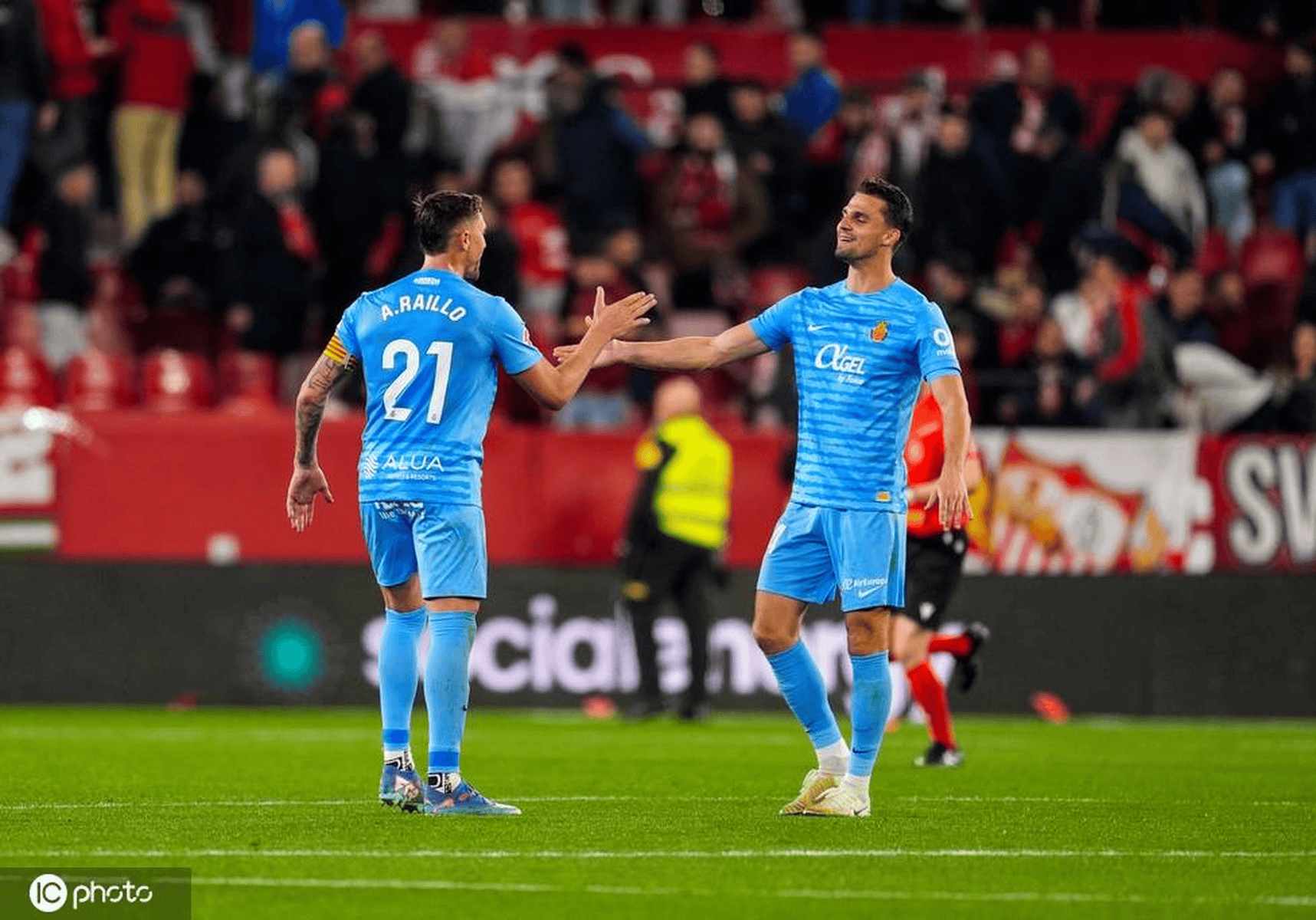 爱体育官方网站-塞维利亚遭遇双杀,遗憾错失升班马机会