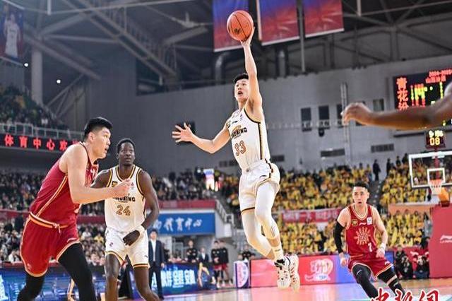 山西队在最后时刻翻盘,以微弱优势战胜浙江 山西队在最后时刻翻盘,以微弱优势战胜浙江